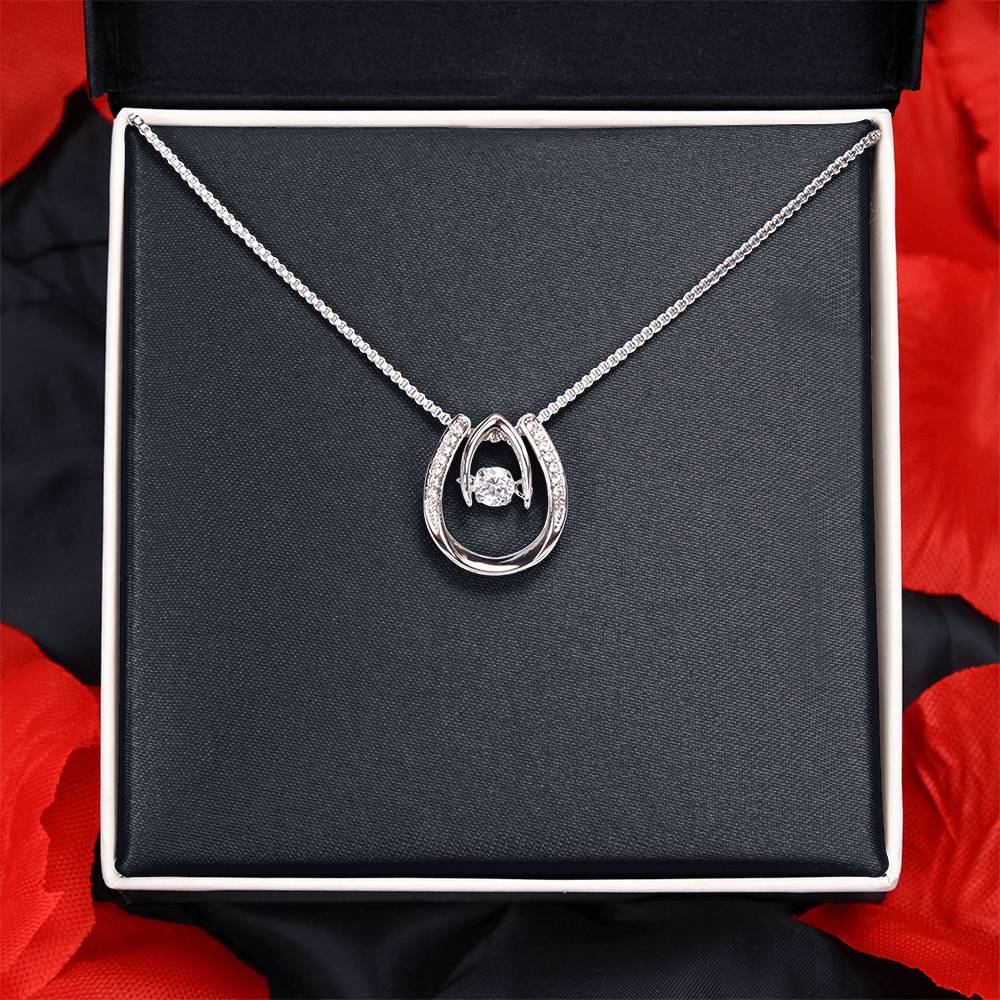 Lucky Horseshoe Necklace Ely